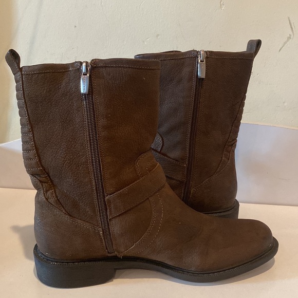 Vince Camuto combat boots - Picture 4 of 9